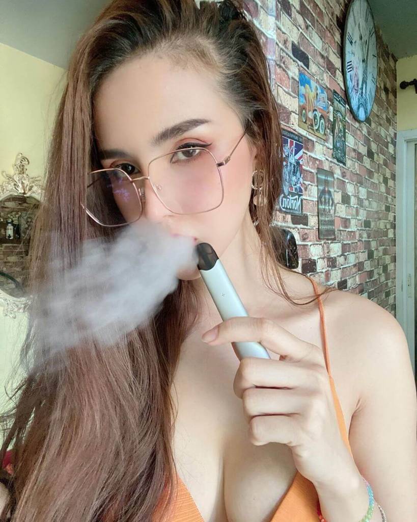 หนึ่งวันไม่หลุดสไตล์ เป็นตัวเองในทุกมุมมองด้วย Kardinal Stick